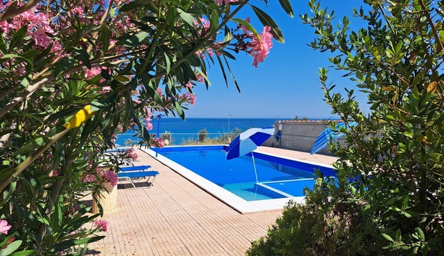 Simple seafront flat with pool in Ilia, Peloponnese, Greece