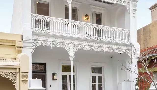 Simpson Street, East Melbourne