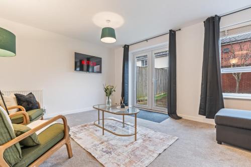 Spacious 4BR Bristol Stay - WiFi & Free Parking
