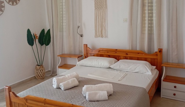 Spacious Apartment Garden View Partial Seaview