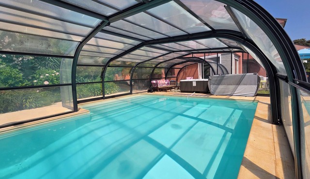 Spacious Villa in Varazze with Pool and Jacuzzi Panoramic View