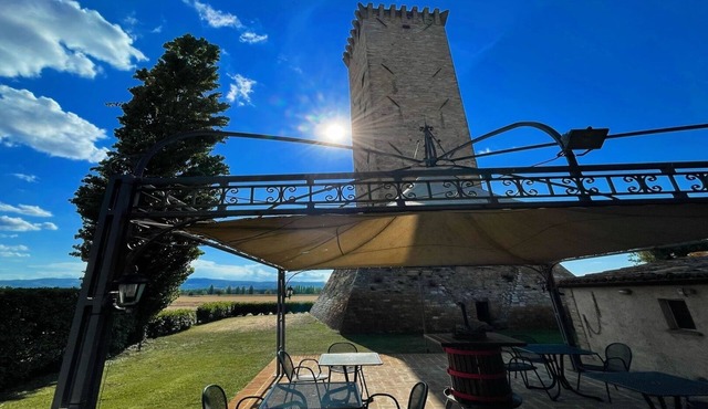 Spello By The Pool - Sleeps 11 - wifi, air con, pool for your exclusive use !