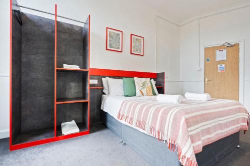 Standard Double Studio with WiFi, Parking & Netflix near Town Centre