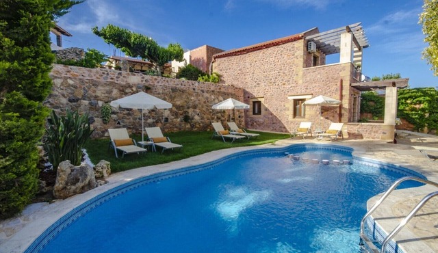 Stone Villa Olga shared pool & seaview, 3bedrooms, BBQ