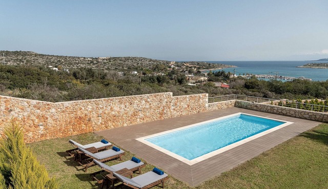 Stone villa with private pool close to Marathi beach