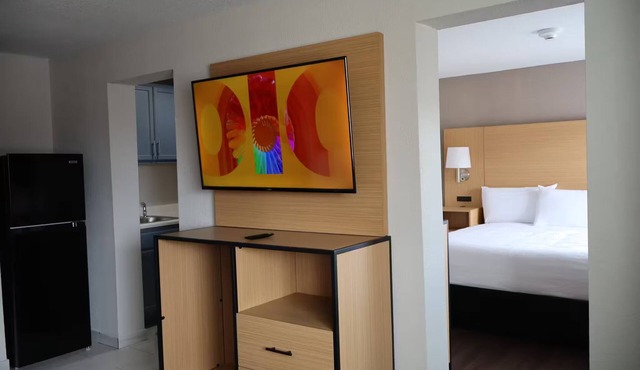 Studio 6 Suites