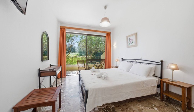 Studio Apartment 'Alexandra Studio 6' with Private Balcony & Wi-Fi