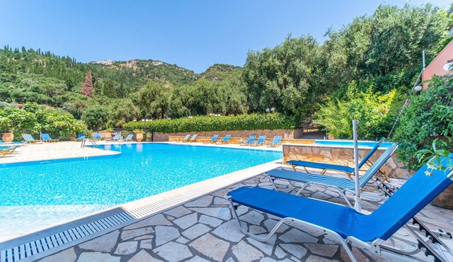 Studio Apartment 'Arianna Superior Studio 19' with Shared Pool & Wi-Fi