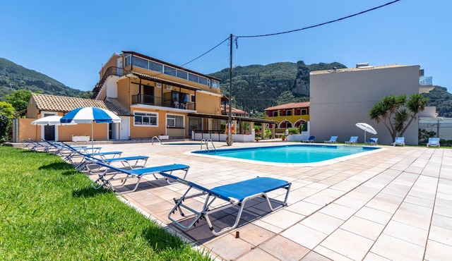 Studio Apartment 'Mires House Side Ground Floor 3' with Shared Pool, Wi-Fi and Air Conditioning