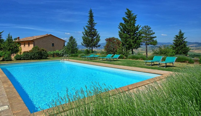 Stunning private villa for 12 guests with WIFI, private pool, TV, patio, panoramic view and park...