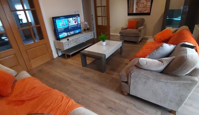 Stunning 5 bedroom house Solihull