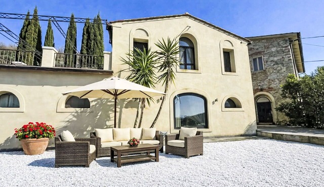 Stunning private villa with private pool, WIFI, A/C, TV, terrace, pets allowed and panoramic view