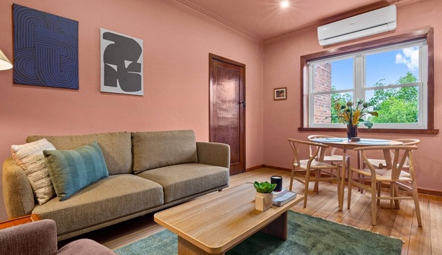 Stylish 1 Bed Apartment in East Melbourne