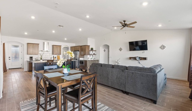 Stylish & Modern Bakersfield Retreat Near Downtown