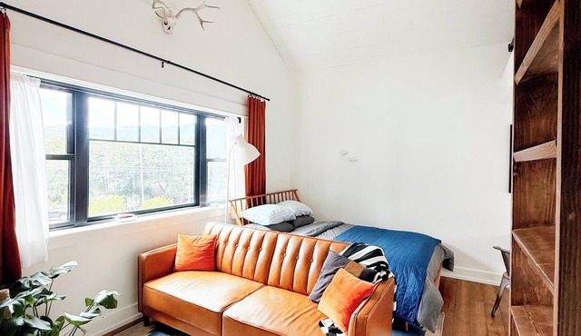 Suite in the Foothills of LA for Extended Stays