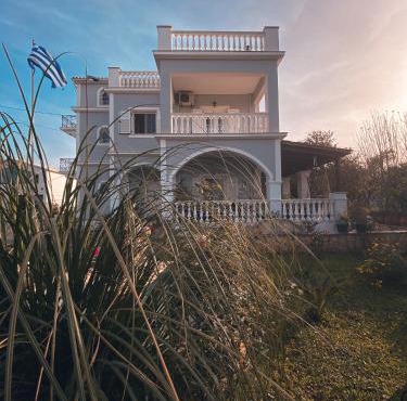 Thèros Mansion 5BR Mansion Sky Villa 360 Views, Infinity Pool & Jacuzzi Spa