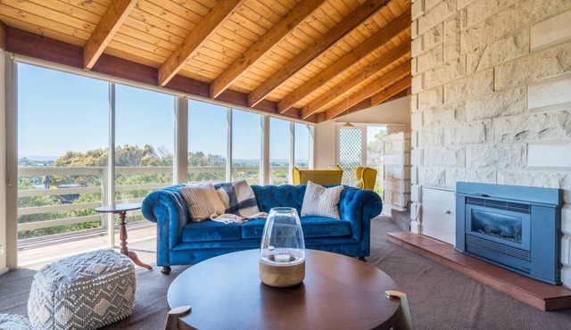 The Chalet in the Rye Scenic Rustic Retreat