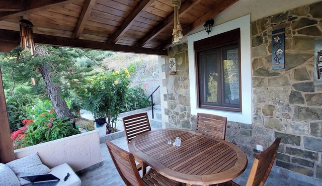 The Garden House, Sitia