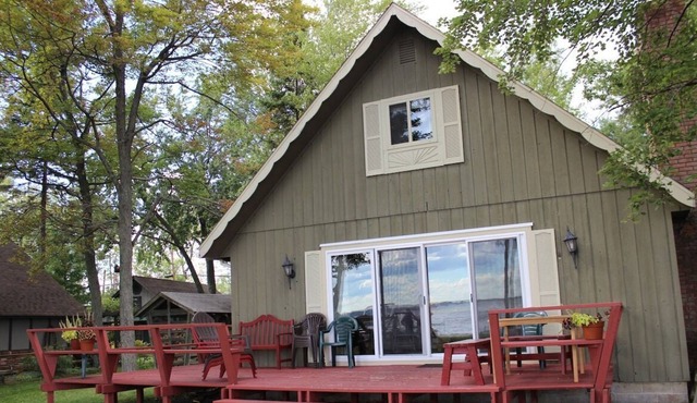 The Houghton Lake Haven - LAKEFRONT WITH TOYS!