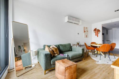 The Sweet Escape - Chic Apartment with Rooftop Pool