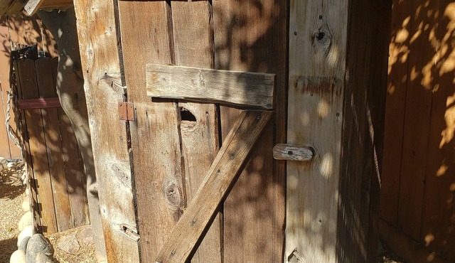 Tiny Barn Rustic style near GIANT SEQUOIAS