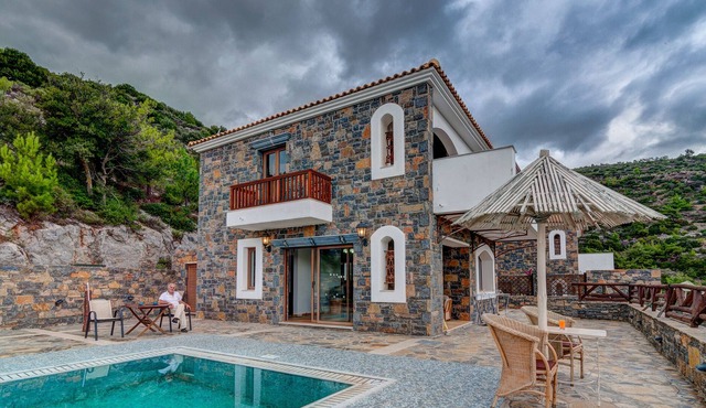 Traditional Holiday Villa with Private Pool, Lasithi