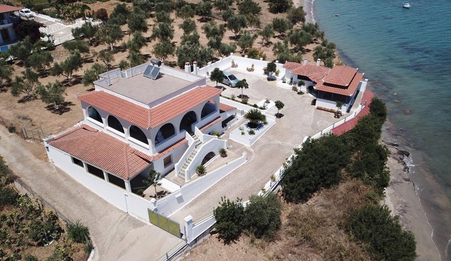 Unique sea view! Exposed located holiday apartment above the sea | Messenia, Pel