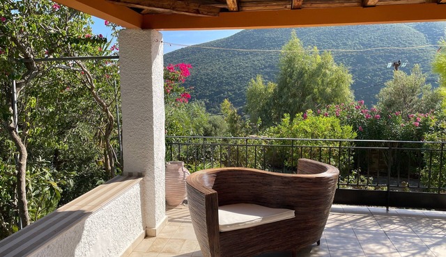 Vacation Home "Divas Gartenhaus" with Sea, Mountain and Village View