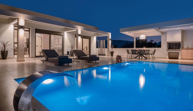 Valley View 2 Bedroom Villa with Private Pool