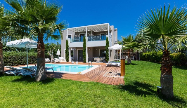 Vasia Villa, Pool, Playground & Close to the Beach