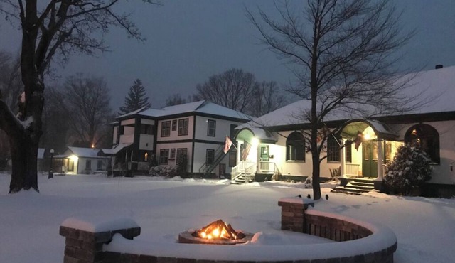 Victoria Resort Cottage A, #1 Rated Google & Trip Advisor