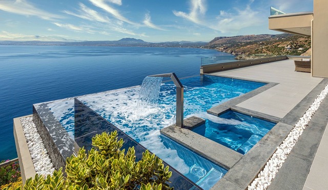 Villa Amfitriti - Luxury 6 bdr Villa with infinity heated pool
