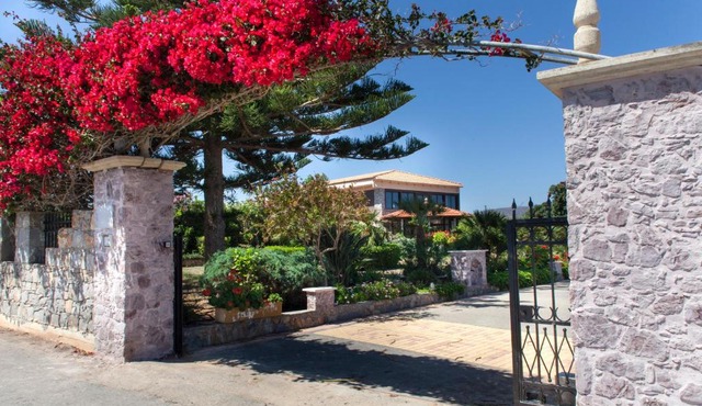 Villa Antikleia