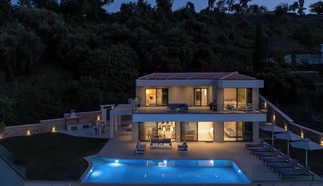 Villa Antonis
