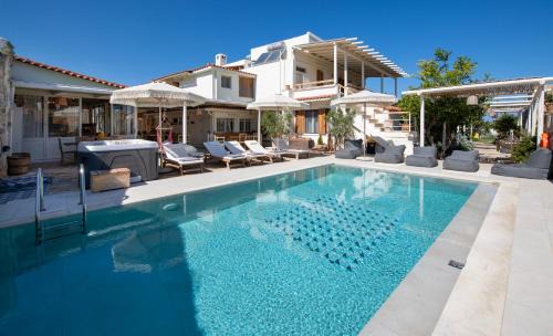 Villa Arancia Private Pool, 2 Jacuzzis & BBQ Area