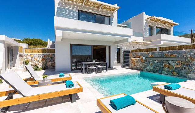 Villa Daphne- Naiades Plakias/2 bedrooms, luxury, beachfront