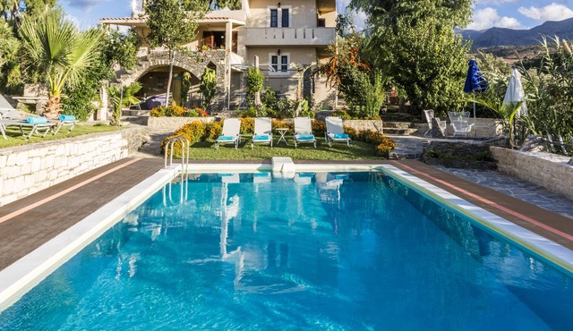 Villa Elisa, View+Hidden in Trees!