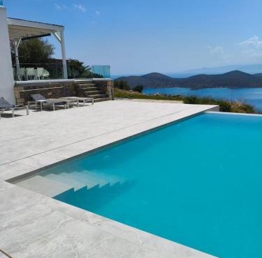 Villa Estée, luxury villa with private infinity pool and jacuzzi