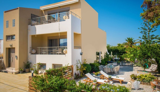 Villa Eva 2 Brand new luxury villa, 50 meters from the sea with a dream garden