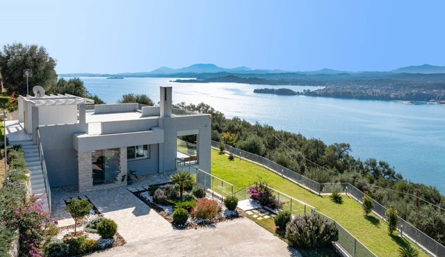Villa Gemini Angelo by Villa Plus