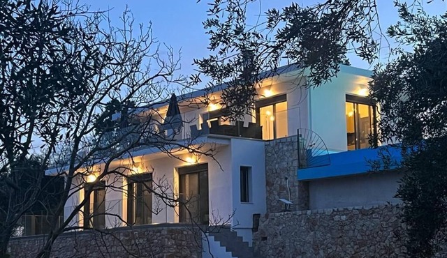 Villa Helios with private pool in Pyrgi