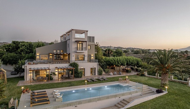 Villa Heora - The Floating Residence