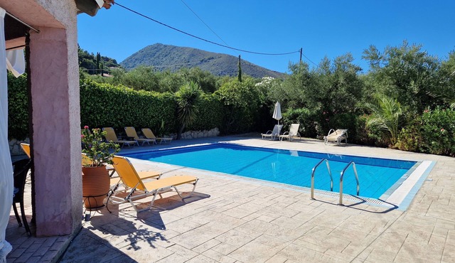 Villa Iliaktida - Private Pool, Garden, Outdoor Kitchen & BBQ