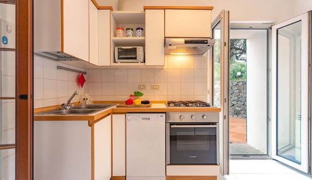 Villa in Celle Ligure with 2 bedrooms sleeps 6