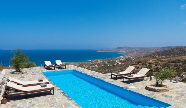 Villa Isidora - Three Bedroom Villa, Sleeps 6