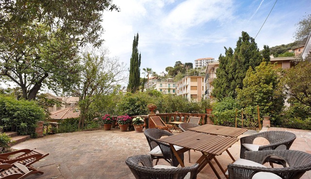 Villa 'La Vignetta' with Sea View, Terrace, Garden & Wi-Fi