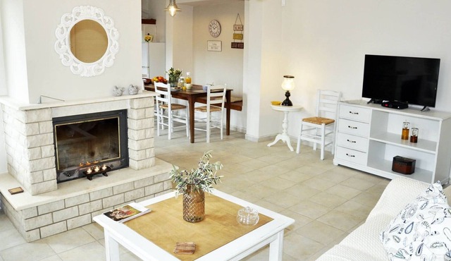 Villa Lakki The View with Heated round pool Jacuzzi