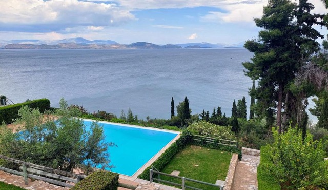 Villa Lemóni - Villa by the sea with swimming pool and amazing view