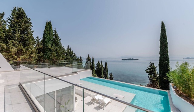 Villa Loretta - Seven Bedroom Villa, Sleeps 14