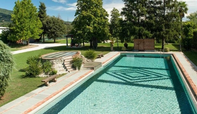 Villa Luxury Suites surrounded by Lucca vineyards